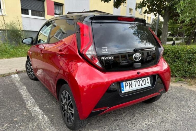 1504 0 toyota aygo 2020 rok salon polska 768x515